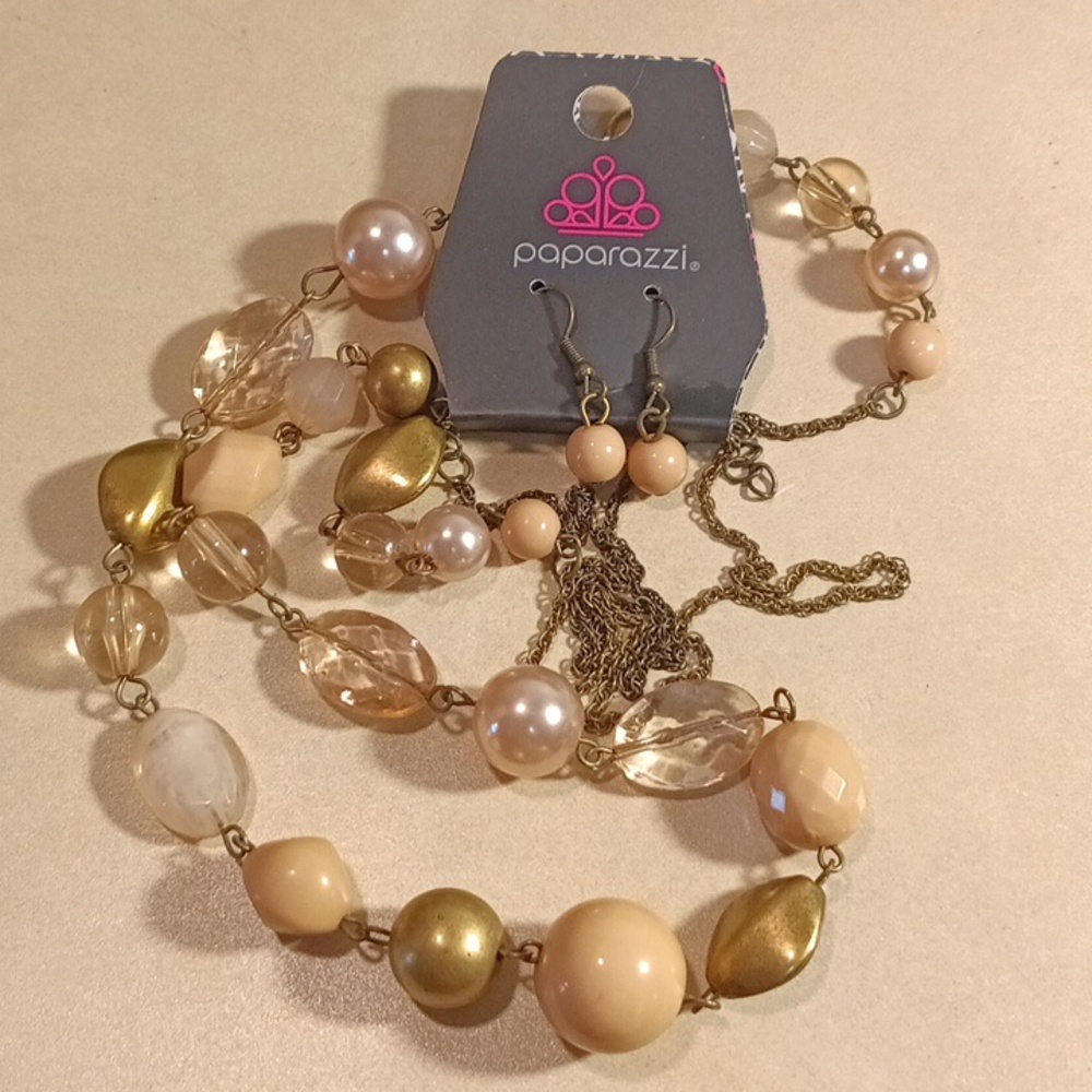 Paparazzi Gold Tone and Cream Necklace Set